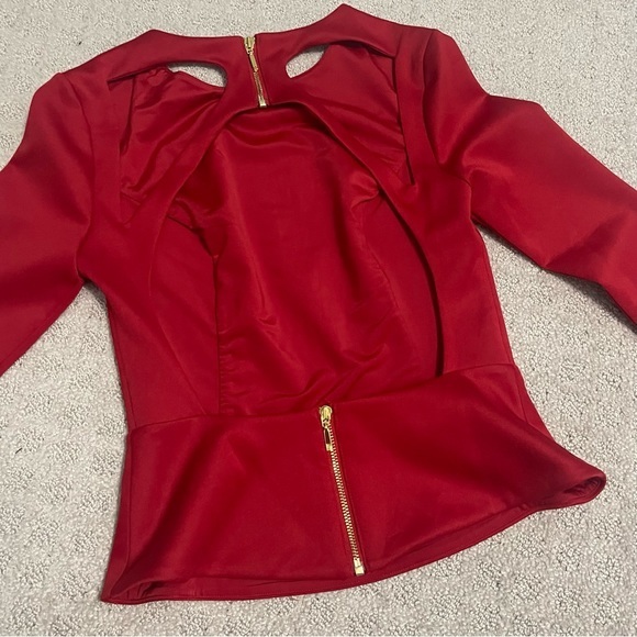 MARCIANO Red Long Sleeve Peplum Open Cut Out Back Blouse | XS - Picture 6 of 7